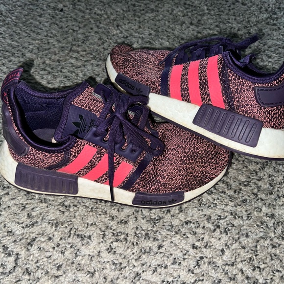 Big kids size 5 used ADIDAS NMDS - Picture 2 of 2